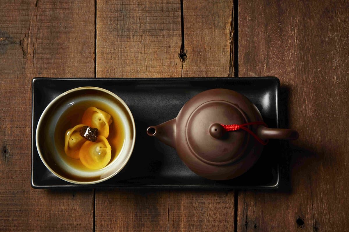 牛排教父玩IG梗 茶壺有湯餃?草莓變飯?33道新菜吸睛 牛排教父玩IG梗 茶壺有湯餃?草莓變飯?33道新菜吸睛