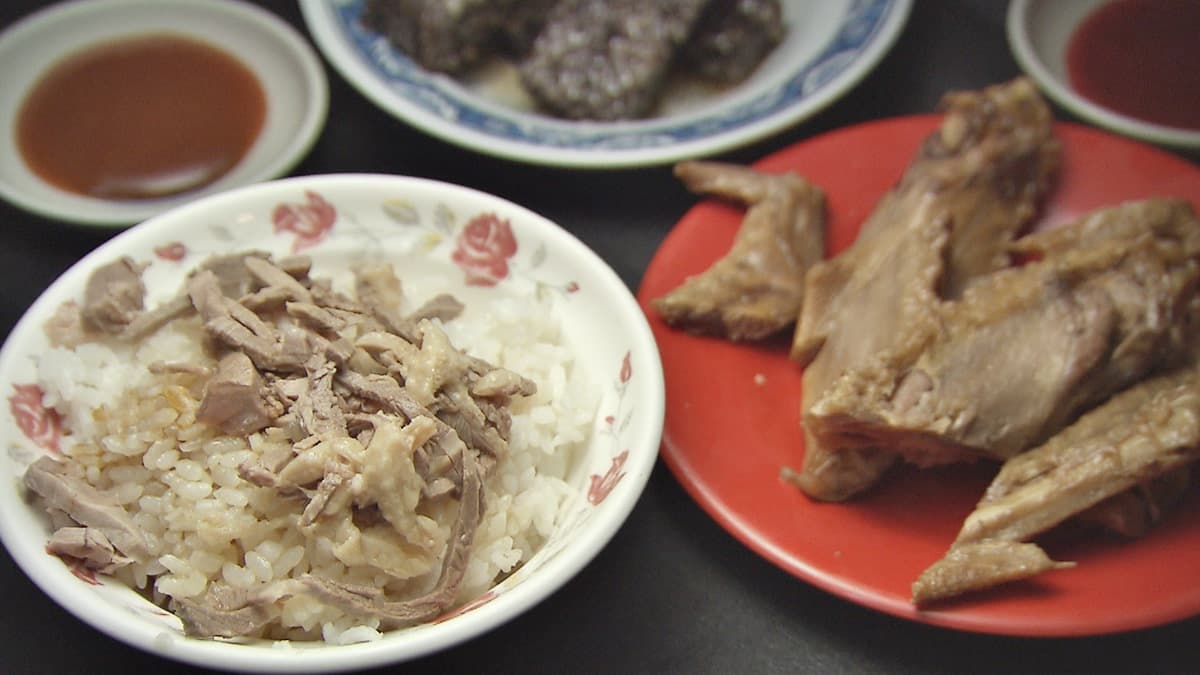 北港地頭舌點名必吃10家:偽裝的魚肚羹、不見麵線的麵線糊、煎盤粿加綜合腸 北港地頭舌點名必吃10家:偽裝的魚肚羹、不見麵線的麵線糊、煎盤粿加綜合腸
