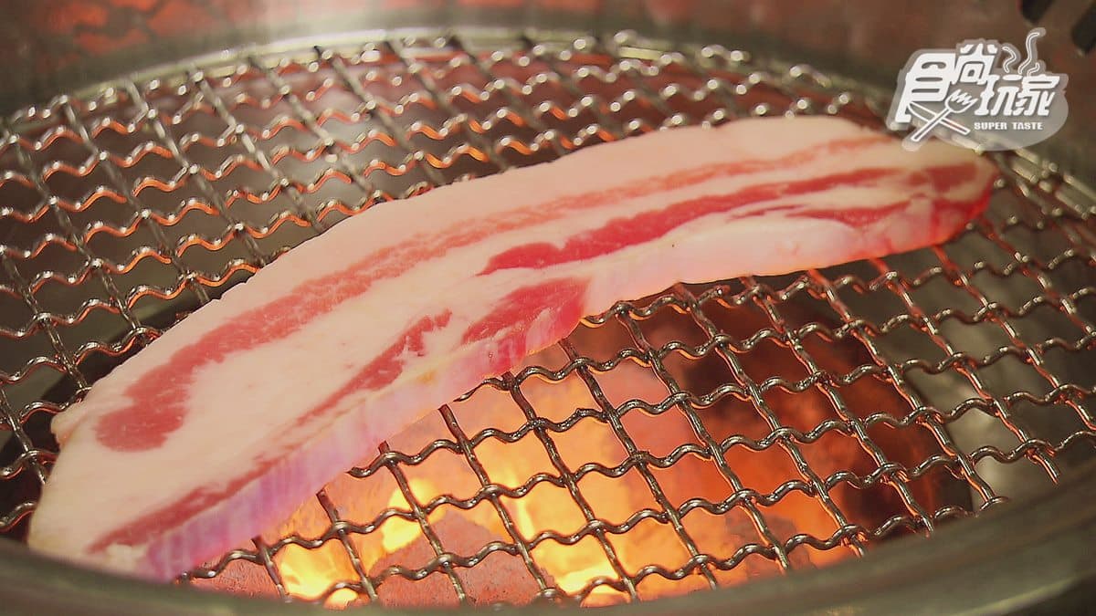 厭世上班族充電首選!夜店風韓式燒烤大口吃肉,還要嗨玩「深水炸彈」 厭世上班族充電首選!夜店風韓式燒烤大口吃肉,還要嗨玩「深水炸彈」