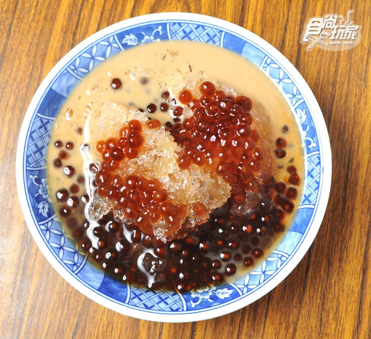 2026大甲媽遶境順吃!新港奉天宮6家美食攻略:媽祖認證豬腳飯、古早味碗粿 2026大甲媽遶境順吃!新港奉天宮6家美食攻略:媽祖認證豬腳飯、古早味碗粿