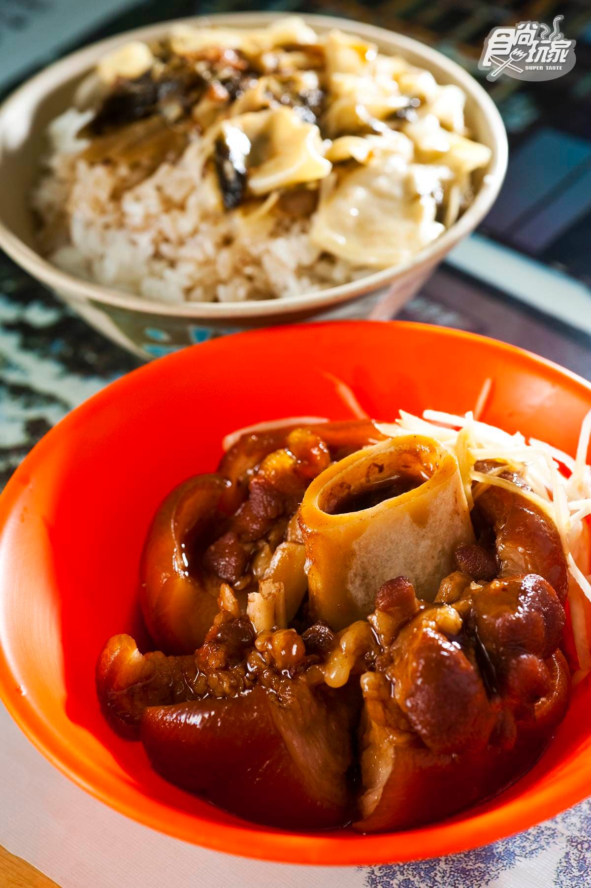 2026大甲媽遶境順吃!新港奉天宮6家美食攻略:媽祖認證豬腳飯、古早味碗粿 2026大甲媽遶境順吃!新港奉天宮6家美食攻略:媽祖認證豬腳飯、古早味碗粿