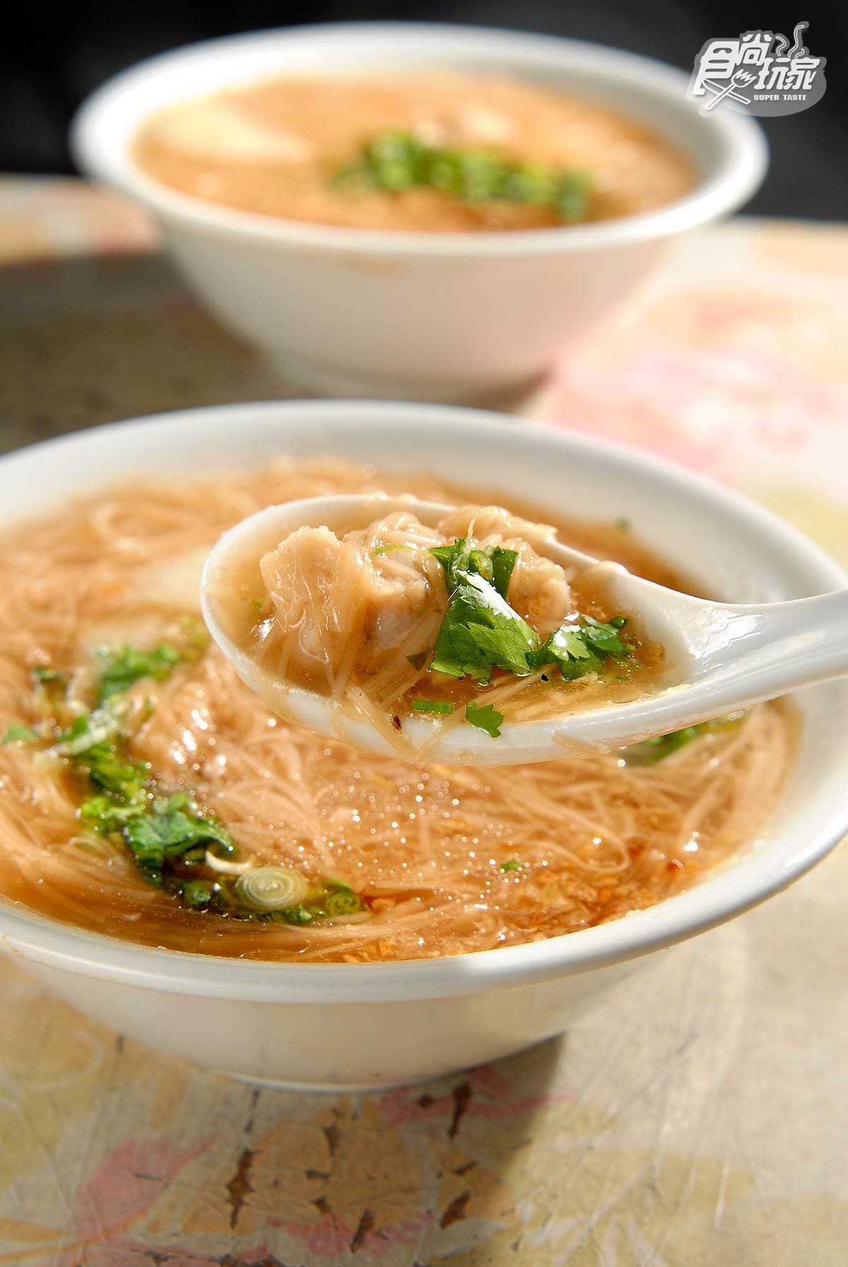 麵線羹配料大不同!北部人愛蚵仔、南台灣加魚漿,北中南超人氣這12家 麵線羹配料大不同!北部人愛蚵仔、南台灣加魚漿,北中南超人氣這12家