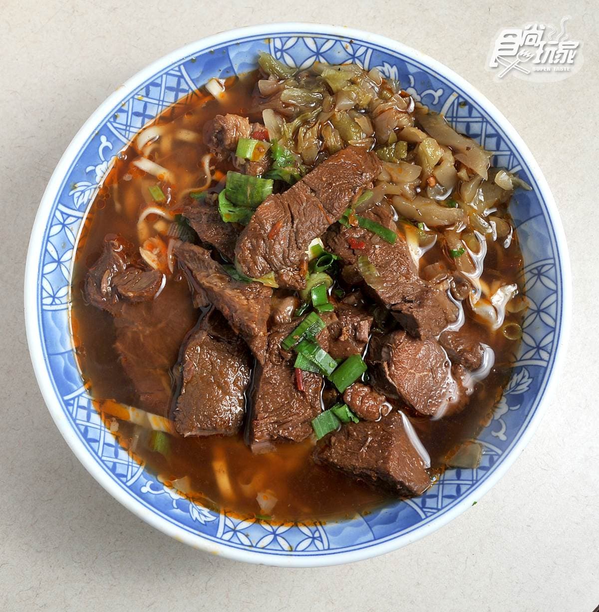 三義4家「俗擱大碗」小吃:豬頭肉麵、60年古早味粄條、自種艾草菜包、獨創木雕餅 三義4家「俗擱大碗」小吃:豬頭肉麵、60年古早味粄條、自種艾草菜包、獨創木雕餅