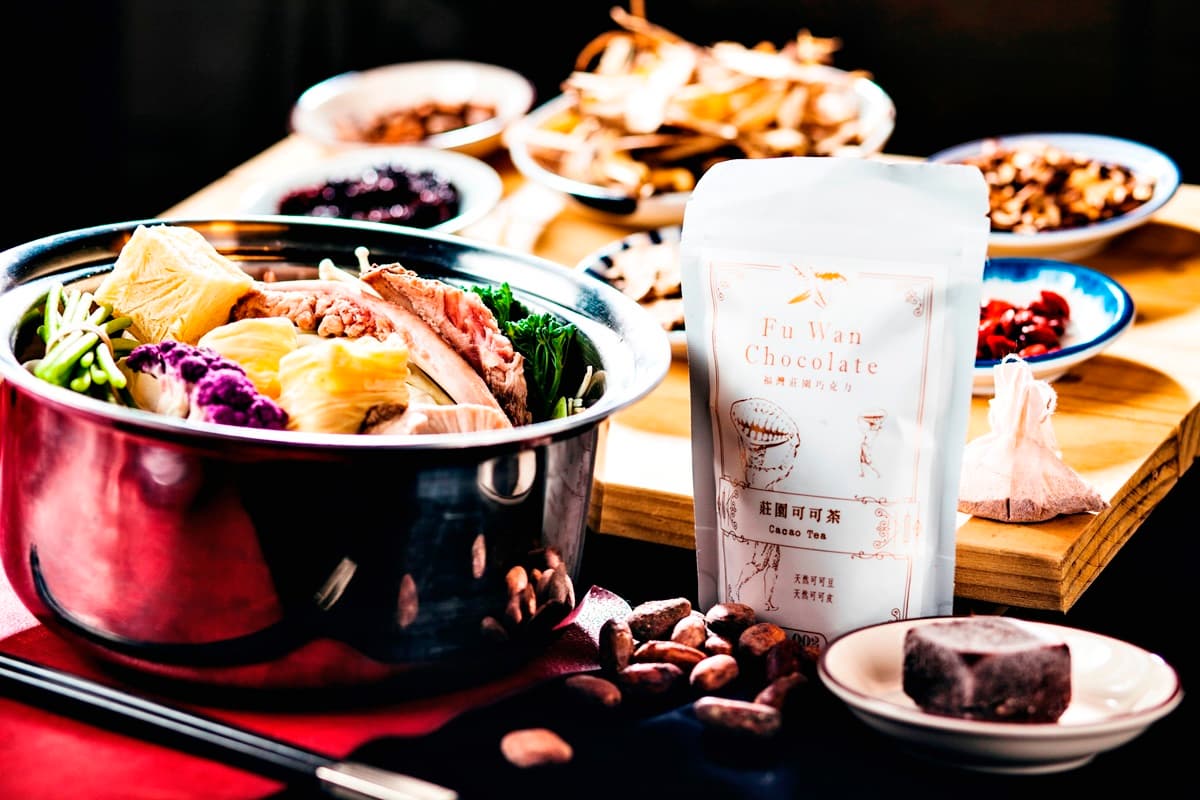 火鍋新口味!限量上市「肉骨茶可可鍋」,這滋味令人超開胃! 火鍋新口味!限量上市「肉骨茶可可鍋」,這滋味令人超開胃!