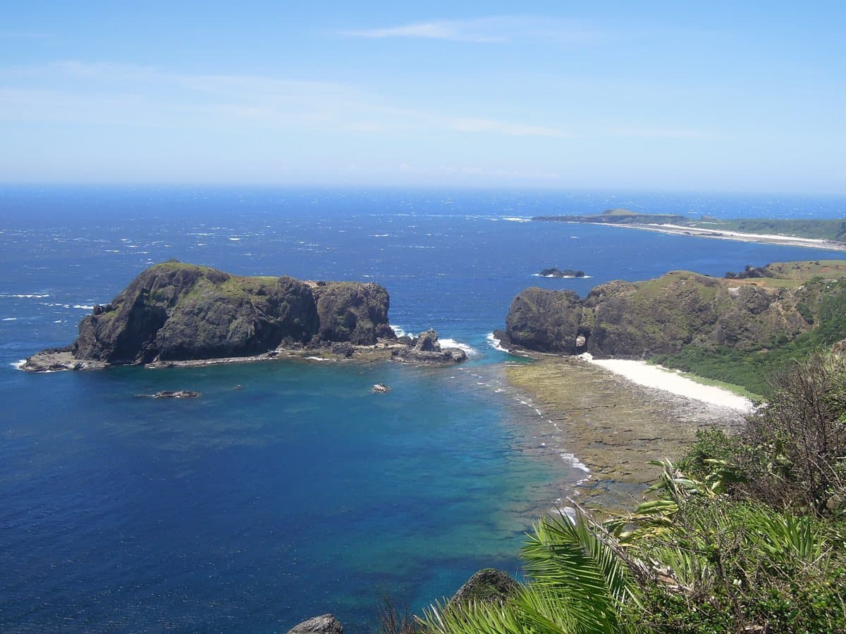 綠島消暑8提案:浮潛找「尼莫」、爬小長城看睡美人、吃海草冰+海草麻糬 綠島消暑8提案:浮潛找「尼莫」、爬小長城看睡美人、吃海草冰+海草麻糬
