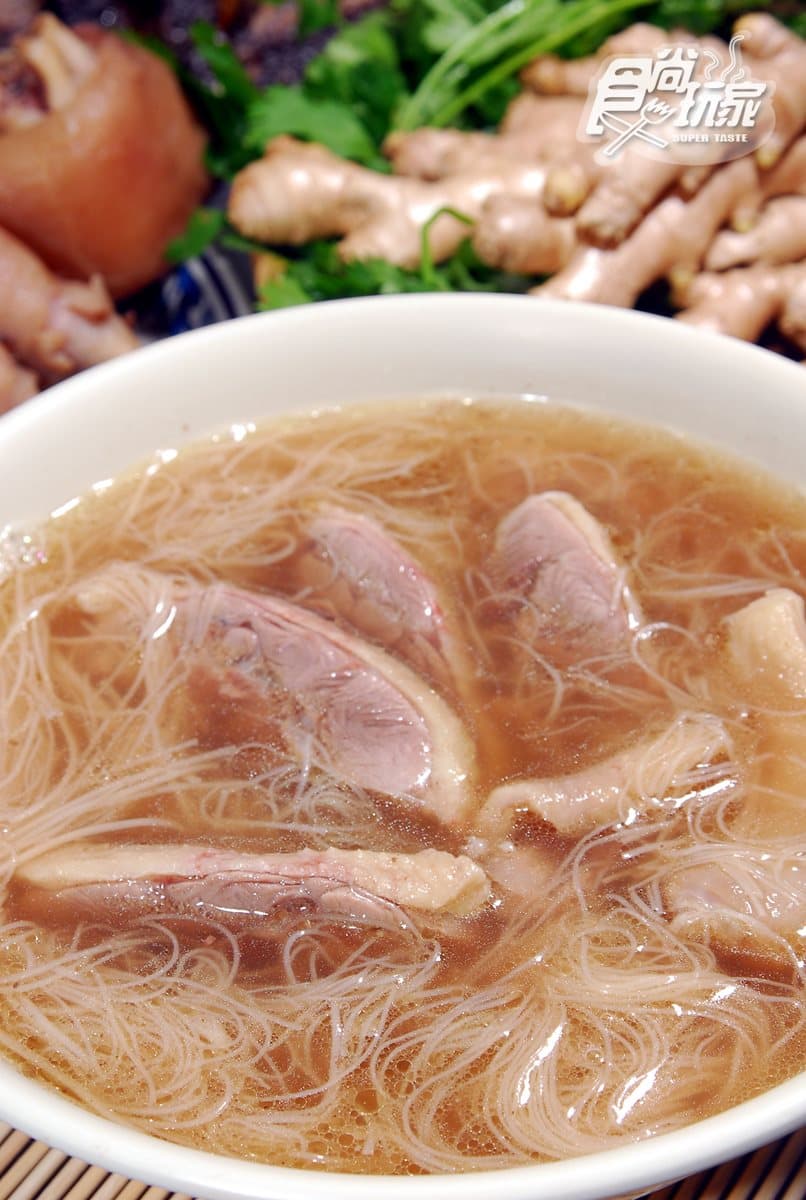 台中「好吃密集度最高」的夜市小吃:魷魚嘴麵線、麥芽糖滷味、甘蔗加牛奶 台中「好吃密集度最高」的夜市小吃:魷魚嘴麵線、麥芽糖滷味、甘蔗加牛奶