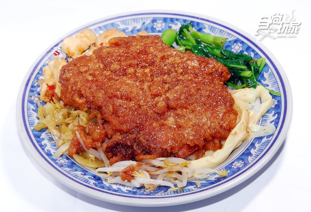 台中「好吃密集度最高」的夜市小吃:魷魚嘴麵線、麥芽糖滷味、甘蔗加牛奶 台中「好吃密集度最高」的夜市小吃:魷魚嘴麵線、麥芽糖滷味、甘蔗加牛奶