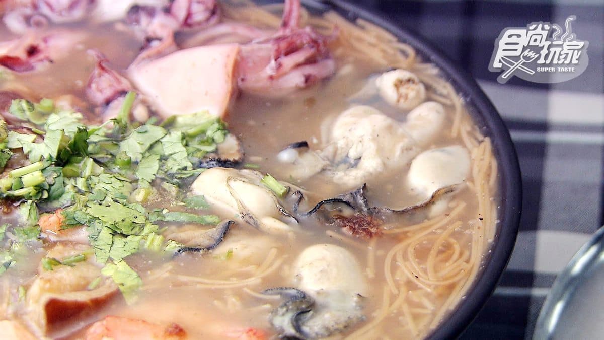 麵線羹配料大不同!北部人愛蚵仔、南台灣加魚漿,北中南超人氣這12家 麵線羹配料大不同!北部人愛蚵仔、南台灣加魚漿,北中南超人氣這12家