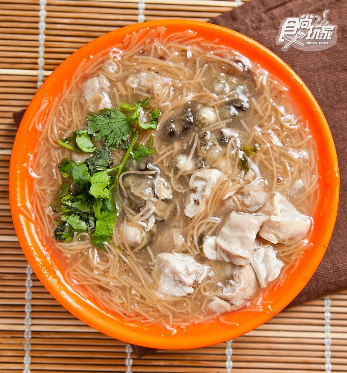 麵線羹配料大不同!北部人愛蚵仔、南台灣加魚漿,北中南超人氣這12家 麵線羹配料大不同!北部人愛蚵仔、南台灣加魚漿,北中南超人氣這12家