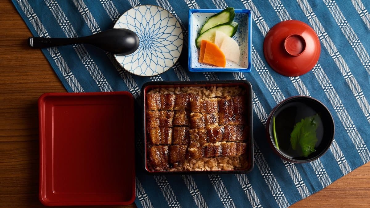 鰻魚迷失控中!小倉屋推「鰻魚祭」,鰻定食份量免費升級,鰻魚便當買一送一!