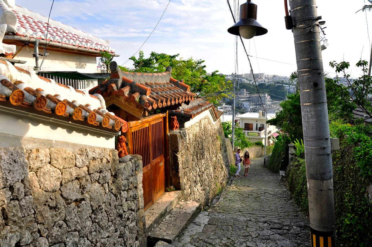 鎖定「沖繩南部」自駕玩CP值最高7景點:500年國王古道、日本最多鐘乳石洞、吹玻璃體驗 鎖定「沖繩南部」自駕玩CP值最高7景點:500年國王古道、日本最多鐘乳石洞、吹玻璃體驗