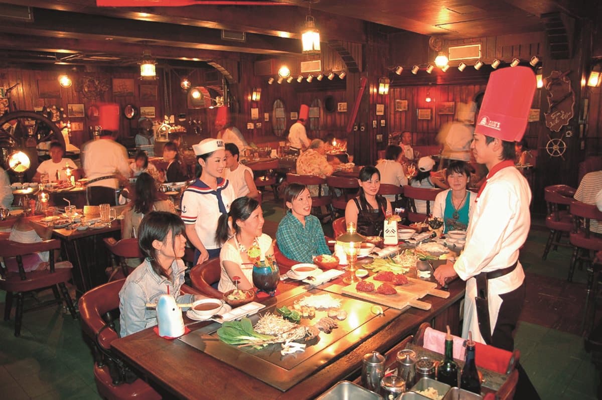 鎖定「沖繩南部」自駕玩CP值最高7景點:500年國王古道、日本最多鐘乳石洞、吹玻璃體驗 鎖定「沖繩南部」自駕玩CP值最高7景點:500年國王古道、日本最多鐘乳石洞、吹玻璃體驗