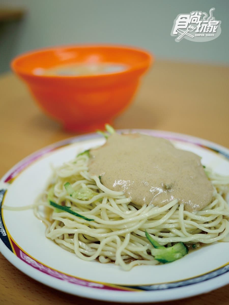 12家超人氣涼麵你愛哪一味?炸醬+麻醬、蔬菜手擀刀切麵、起司咖哩蕎麥涼麵、手工菠菜麵 12家超人氣涼麵你愛哪一味?炸醬+麻醬、蔬菜手擀刀切麵、起司咖哩蕎麥涼麵、手工菠菜麵