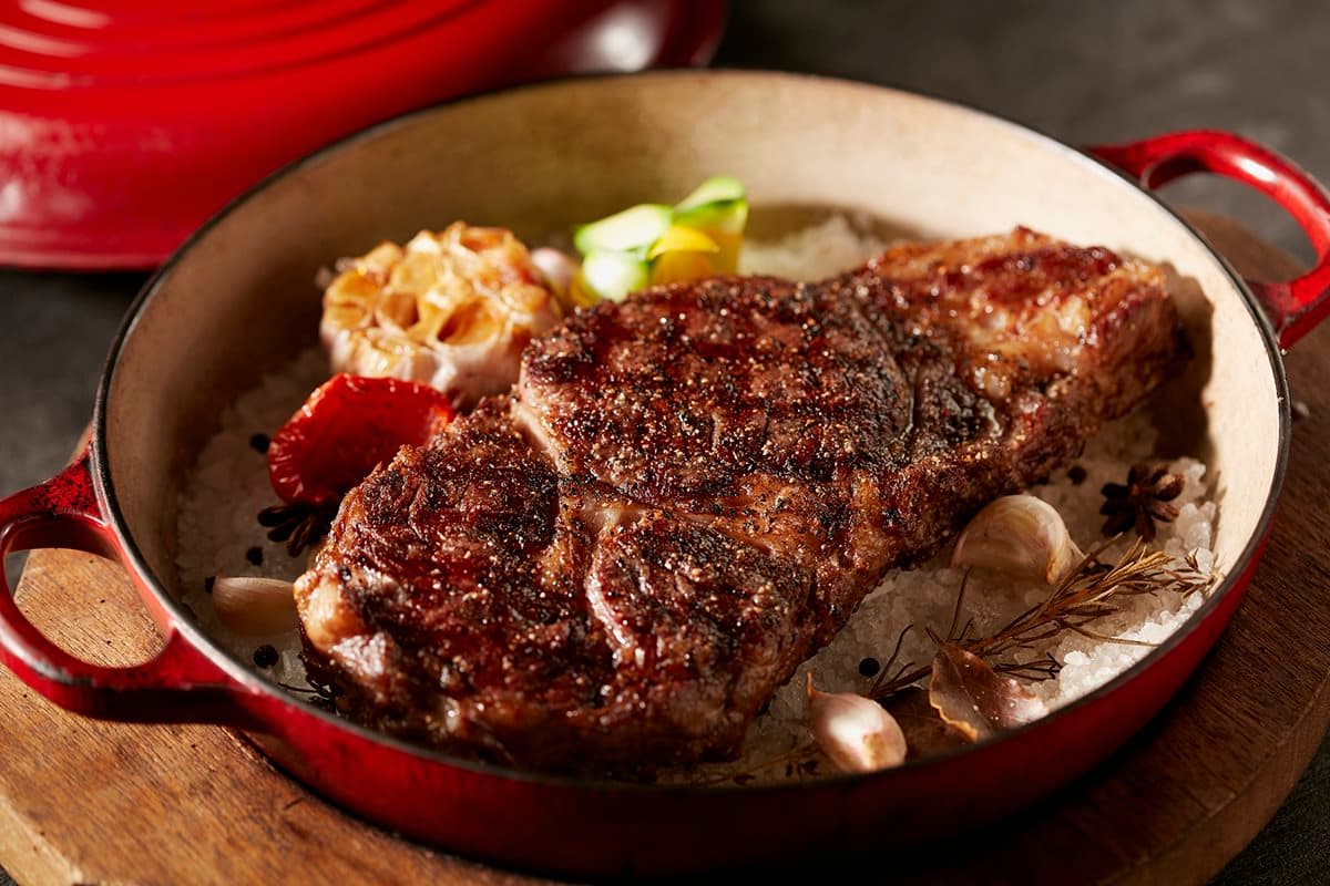 重量級「和牛丁骨」上桌 米其林餐廳挑逗牛排老饕「肉慾」 重量級「和牛丁骨」上桌 米其林餐廳挑逗牛排老饕「肉慾」