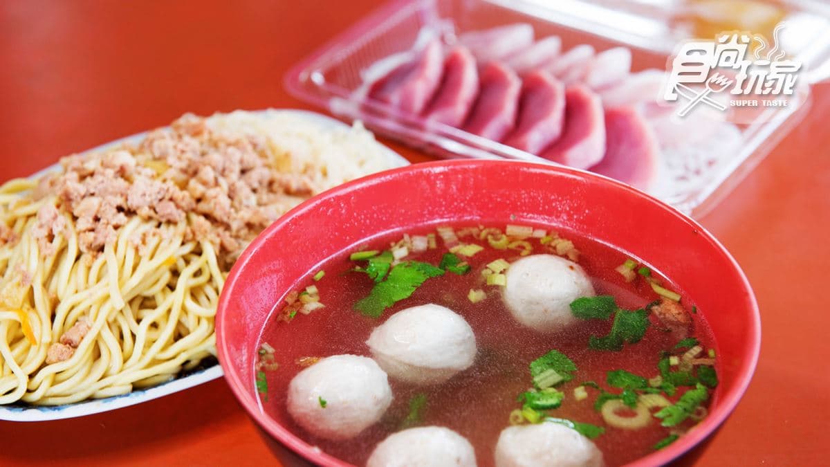 港口最青生魚片、現捏魚丸湯 吃飽飽200元有找
