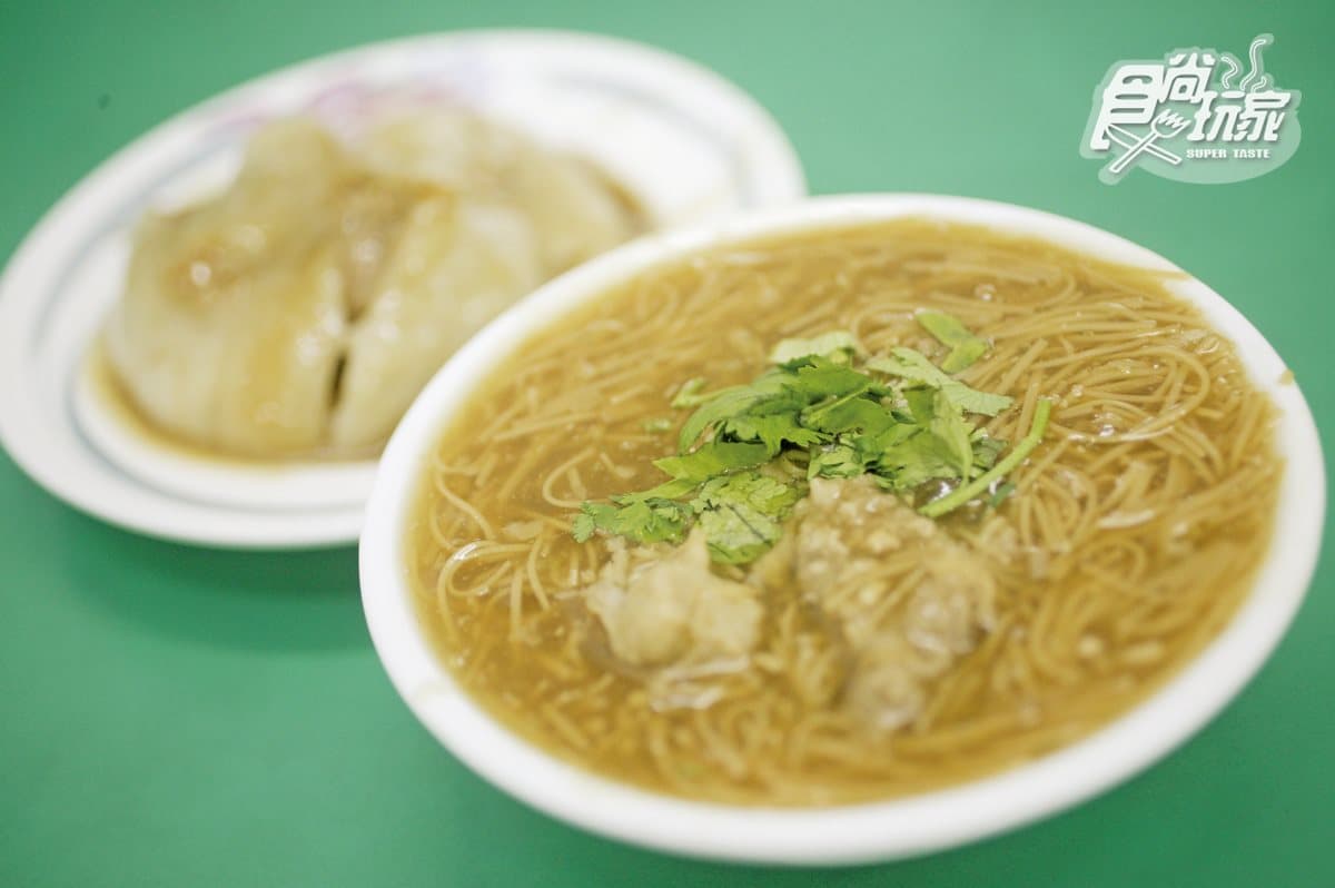 麵線羹配料大不同!北部人愛蚵仔、南台灣加魚漿,北中南超人氣這12家 麵線羹配料大不同!北部人愛蚵仔、南台灣加魚漿,北中南超人氣這12家