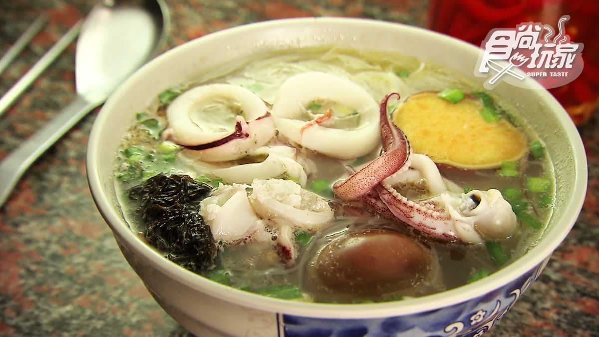 原來米粉湯可以這麼銷魂!加上店家自製「泡椒水」 好喝到要升天了