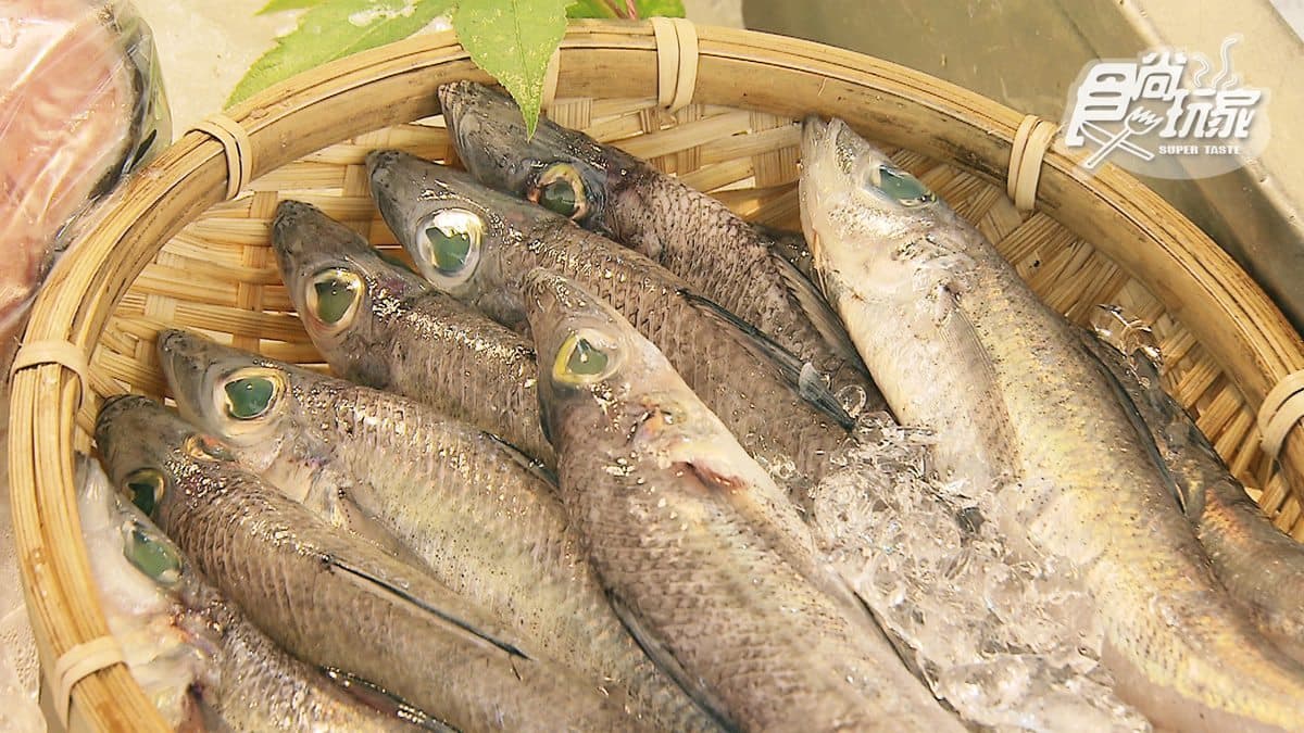 台南人就是這麼狂!新鮮海產當早餐 火烤香魚、日式鮭魚飯一吃就忘不了的美味 台南人就是這麼狂!新鮮海產當早餐 火烤香魚、日式鮭魚飯一吃就忘不了的美味