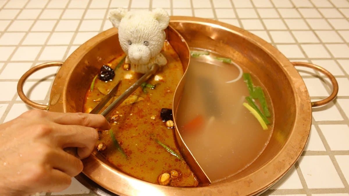 「小熊泡湯」好療癒 每串10元「麻辣串串鍋」就在宜蘭 「小熊泡湯」好療癒 每串10元「麻辣串串鍋」就在宜蘭