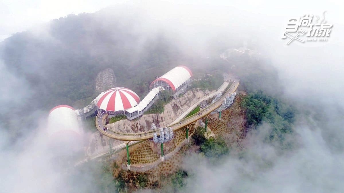 新打卡熱點!最狂天空步道「巨手托橋」,好像走入仙境