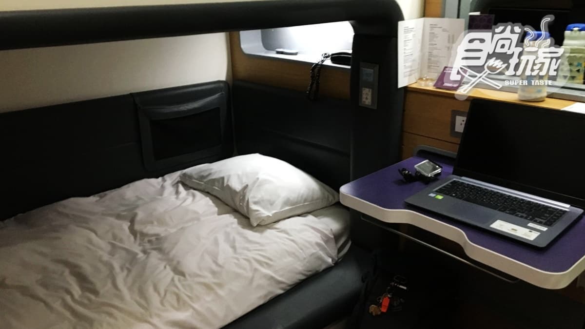體驗《白日夢冒險王》極地旅行!13小時轉機睡荷蘭「超級膠囊」旅館【小編出任務】