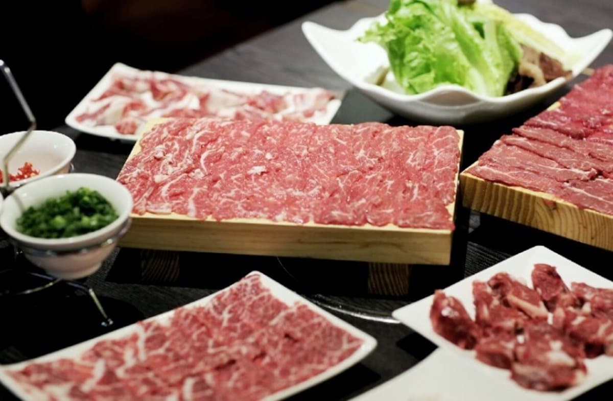涮3秒超鮮甜!北中南9家厲害「溫體牛火鍋」→第7家自己養牛自己宰 涮3秒超鮮甜!北中南9家厲害「溫體牛火鍋」→第7家自己養牛自己宰