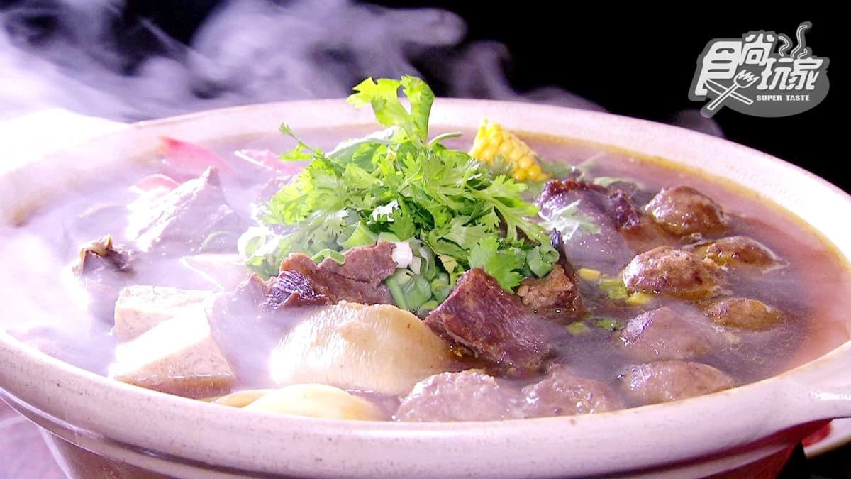 2個願望一次滿足!溫體牛肉火鍋+牛腩鍋,還有限量大骨髓像吸果凍
