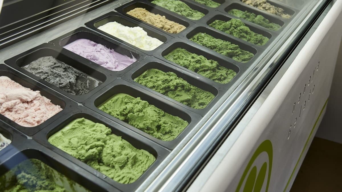 世界最濃「抹茶冰」台灣吃得到!JR咖啡店「7段濃度」任你選