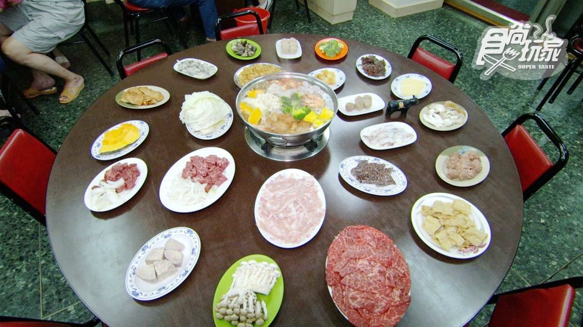 超厲害汕頭火鍋!可「客製化」肉片,連日本和牛也吃得到
