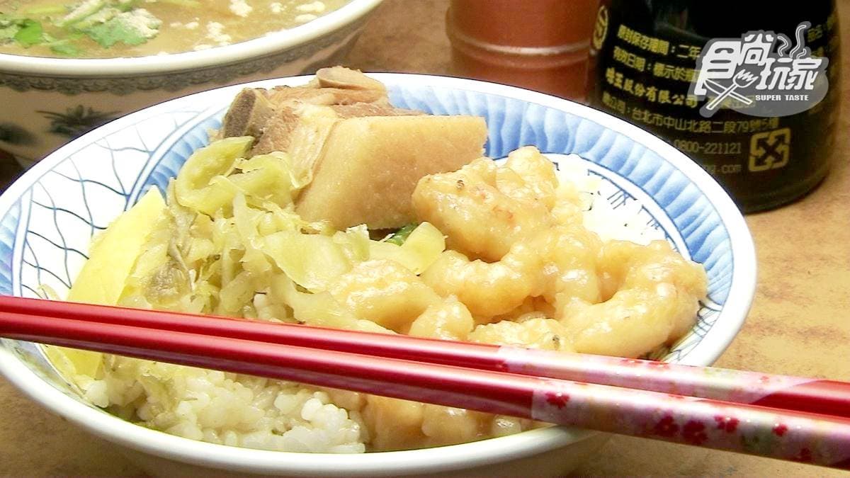 北港排隊消夜!火燒蝦海陸飯配土魠魚羹,內行人才知道