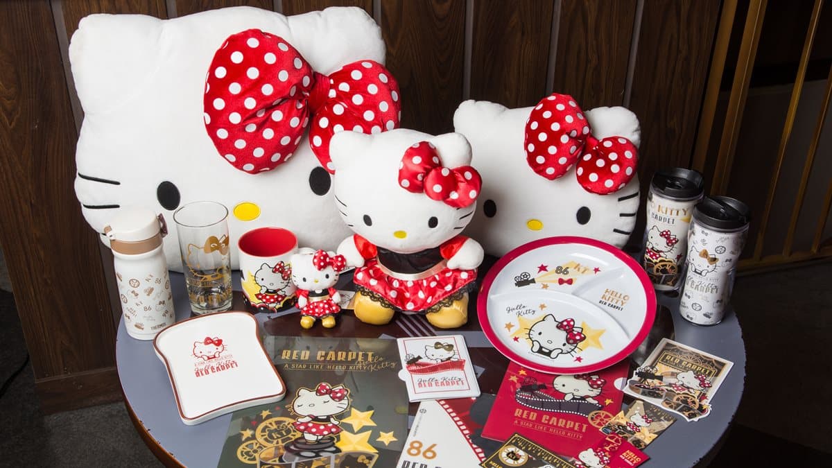 粉絲必買!「Hello Kitty」獨家福袋,每袋有10吋玩偶+隨機周邊商品