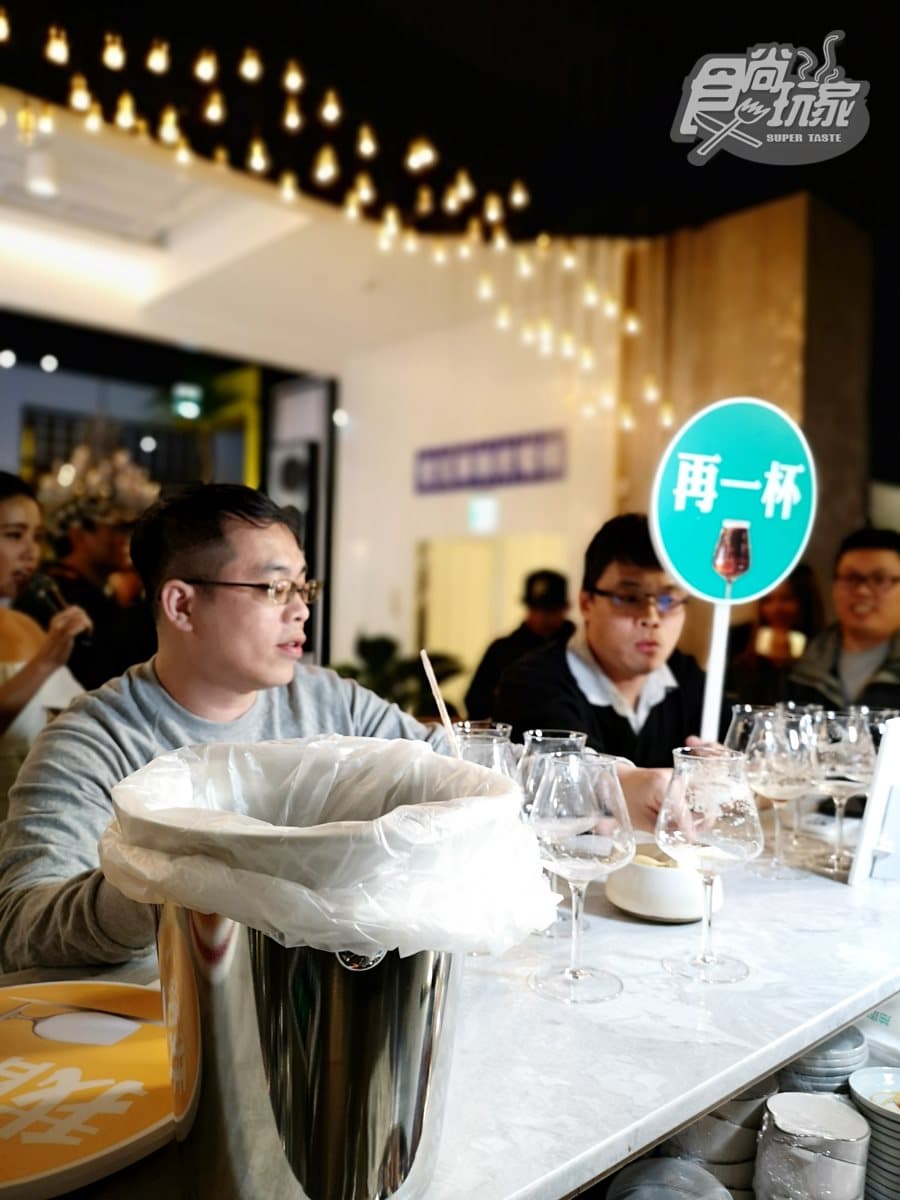 這家餐廳精釀啤酒免費喝!2人18杯喝完「不用錢」,加碼獎金5萬 這家餐廳精釀啤酒免費喝!2人18杯喝完「不用錢」,加碼獎金5萬