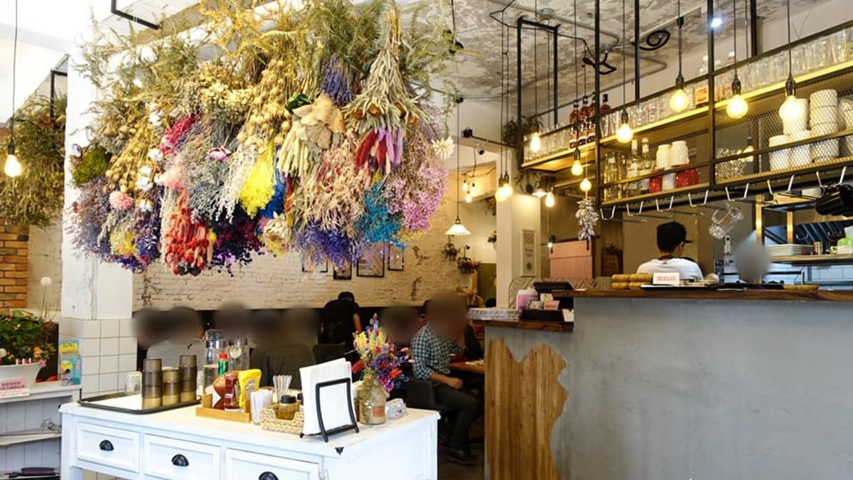 網美都來這裡拍!全台14間超夢幻早午餐:粉色霓虹燈、3D彩繪地板、Tiffany藍販賣機 網美都來這裡拍!全台14間超夢幻早午餐:粉色霓虹燈、3D彩繪地板、Tiffany藍販賣機