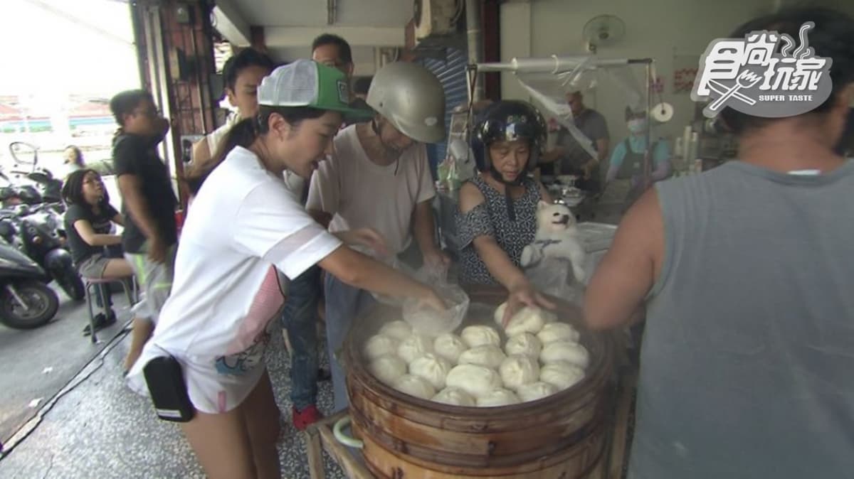 暴紅美食!北中南10家超人氣包子:「賓士包」、「包皮不包餡」、鮑魚干貝包 暴紅美食!北中南10家超人氣包子:「賓士包」、「包皮不包餡」、鮑魚干貝包