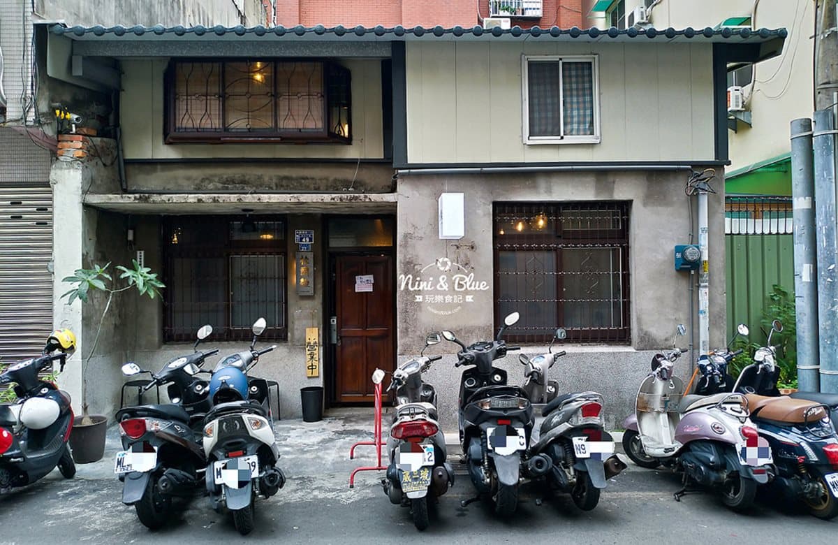 【新開店】50年台中老宅藏著「文青麵店」!銅板價必吃手切滷肉飯、乾拌麵 【新開店】50年台中老宅藏著「文青麵店」!銅板價必吃手切滷肉飯、乾拌麵