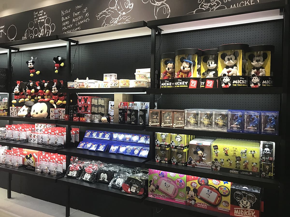 大家我先衝了!南台灣首家「米奇經典Fun閃店」,1000項周邊買到手軟 大家我先衝了!南台灣首家「米奇經典Fun閃店」,1000項周邊買到手軟
