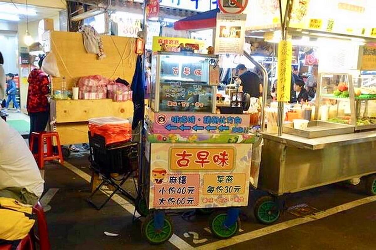 11家「銅板米其林」就在你家巷口!80年蚵仔麵線、甘蔗煙燻鵝肉、黑金滷肉飯 11家「銅板米其林」就在你家巷口!80年蚵仔麵線、甘蔗煙燻鵝肉、黑金滷肉飯