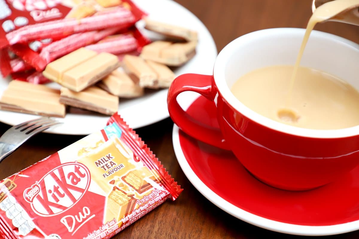 奶茶控注意!泰國必買伴手禮「kitkat奶茶巧克力」,這家超商獨賣 奶茶控注意!泰國必買伴手禮「kitkat奶茶巧克力」,這家超商獨賣