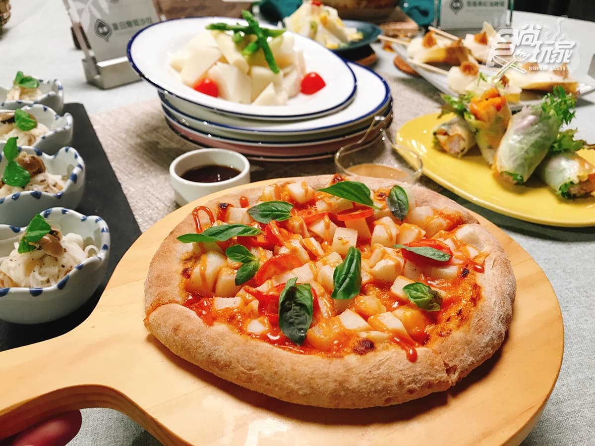 【新開店】板橋人注意!全台最大蔬食Buffet「竹筍披薩」438元吃到飽 【新開店】板橋人注意!全台最大蔬食Buffet「竹筍披薩」438元吃到飽