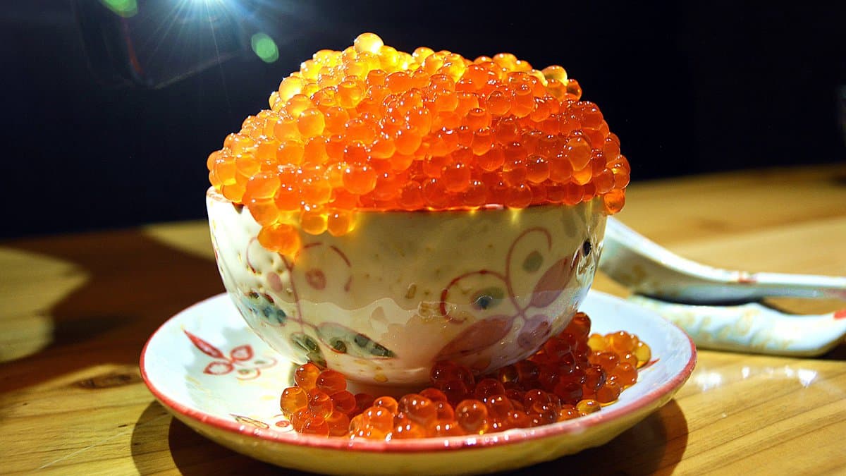 【新開店】「鮭魚卵」滿到掉出來合理嗎?還可穿日式浴衣拍照