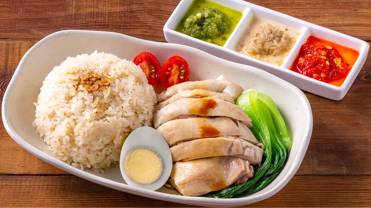 海南雞腿飯這次「買一送一」, 星馬美食MAMAK檔 EXPRESS進駐微風