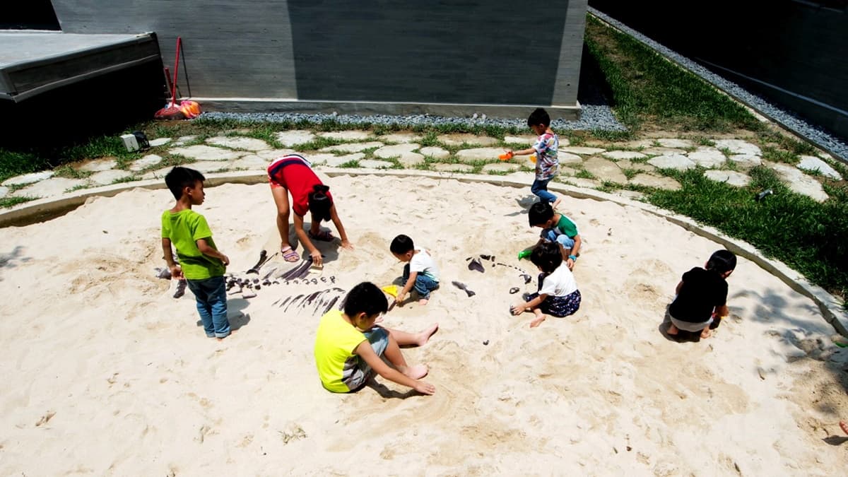 來這挖化石、看梅花鹿飛!台南化石園區「買百送千」遛小孩省很大 來這挖化石、看梅花鹿飛!台南化石園區「買百送千」遛小孩省很大