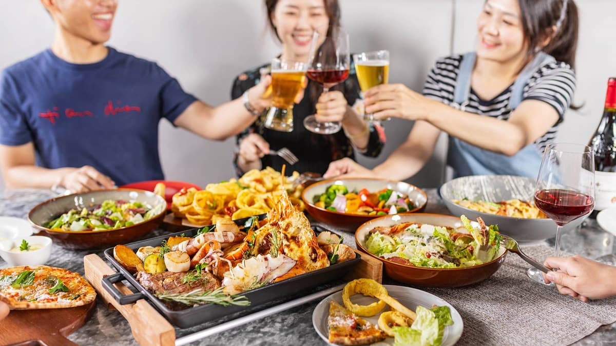 住飯店也能「加1元多1件」!升等VIP、招牌菜免費吃,最高現賺700元