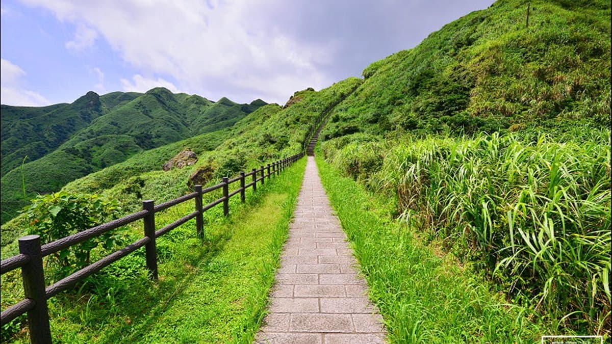 外星石頭陣+無敵海景步道!北台灣山海祕境,打卡拍照再收一波 外星石頭陣+無敵海景步道!北台灣山海祕境,打卡拍照再收一波