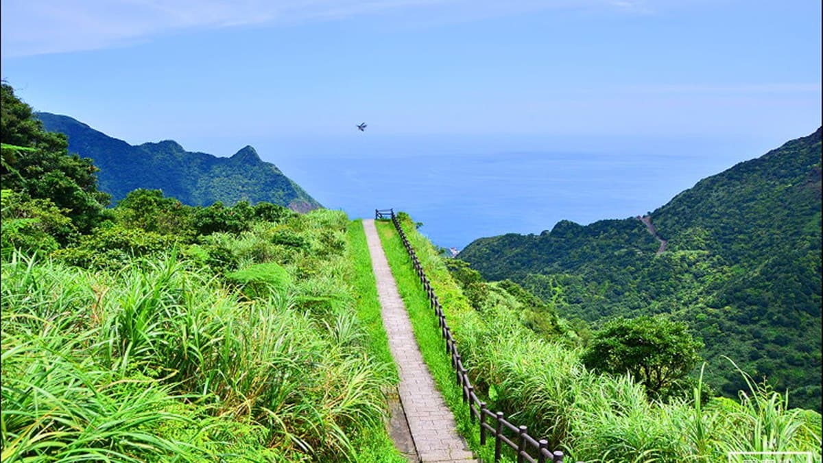 外星石頭陣+無敵海景步道!北台灣山海祕境,打卡拍照再收一波