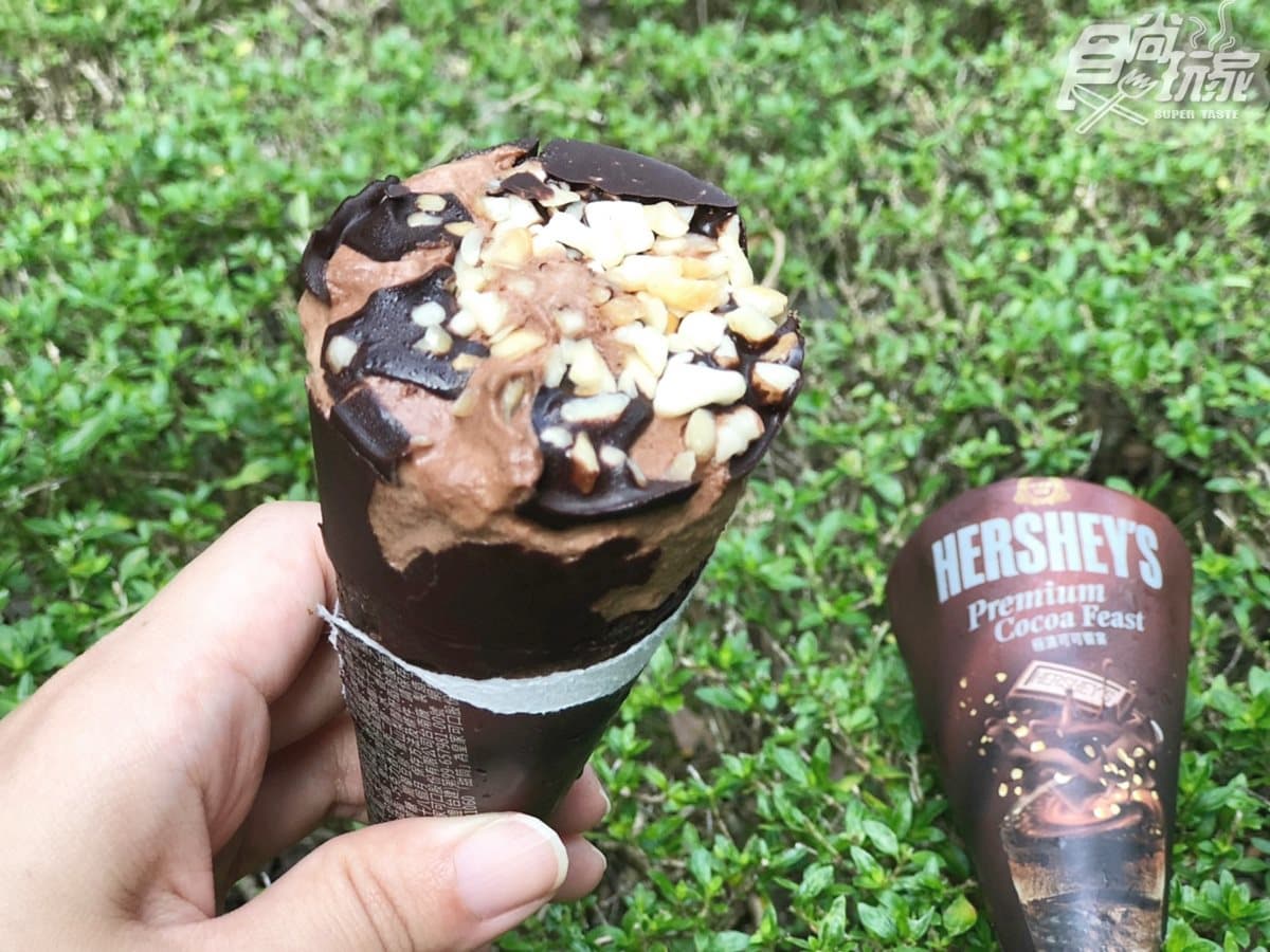巧克力控敲開心!杜老爺聯名「阿華田」「HERSHEY'S」推冰淇淋甜筒,這家獨賣 巧克力控敲開心!杜老爺聯名「阿華田」「HERSHEY'S」推冰淇淋甜筒,這家獨賣