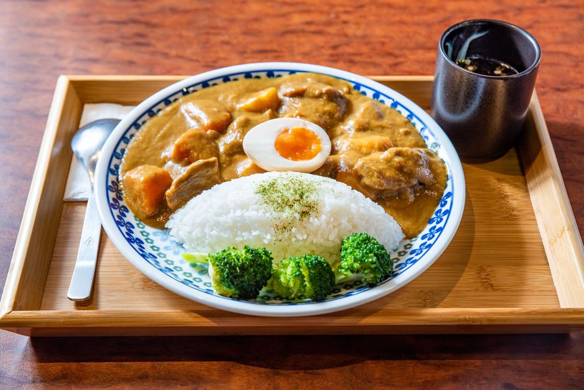 【新開店】比咖啡店還美的牛肉麵店,果凍牛筋太銷魂!獨家湯頭加了蘋果 【新開店】比咖啡店還美的牛肉麵店,果凍牛筋太銷魂!獨家湯頭加了蘋果