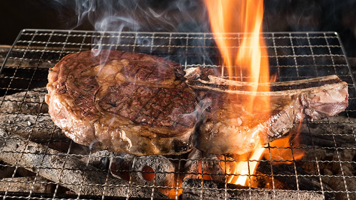今年烤肉節想當貴婦!「燒肉管家」到家幫你烤,張嘴就能吃頂級和牛