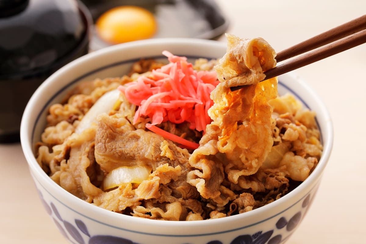 哈日族手刀換錢了!日幣跌破8月初新低,換台幣5萬現賺「8碗大牛丼」 哈日族手刀換錢了!日幣跌破8月初新低,換台幣5萬現賺「8碗大牛丼」