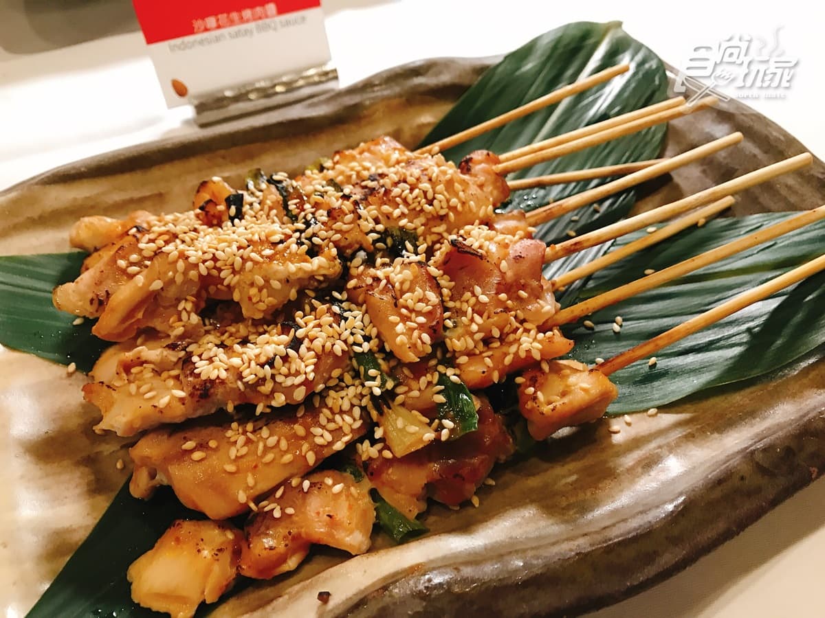 烤肉控快衝!這家buffet超狂「八國烤肉」一次吃到飽,波士頓活龍蝦五百元有找 烤肉控快衝!這家buffet超狂「八國烤肉」一次吃到飽,波士頓活龍蝦五百元有找